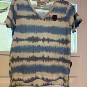 Wanakome Sky Blue and White V-Neck Tee